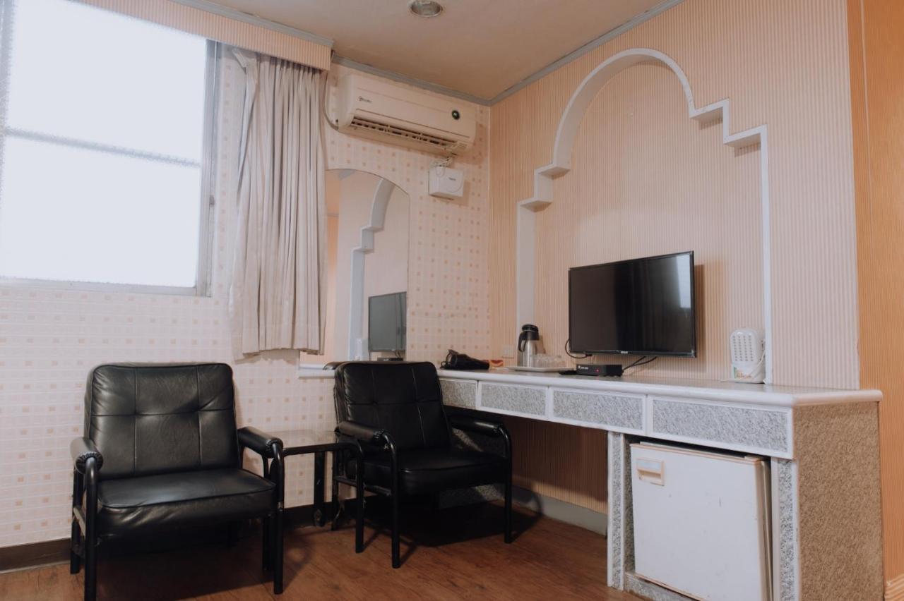 Tong Hsin Hotel Pingtung Екстериор снимка